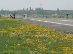 Stadtansichten Ein neuer Park f�r Berlin! Der ehemalige Flughafen Berlin Tempelhof wurde gestern endlich der �ffentlichkeit zug�nglich gemacht. Das zog Interessierte aus ganz Berlin an. 9.5.2010