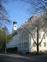 freiburg Freiburg im Breisgau,
das Herz-Jesu-Kloster des r�misch-katholischen Dehoianerordens,
benannt nach dem Gr�nder Pater Dehon,
April 2010