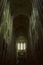 Senlis, Kathedrale Notre Dame, Mittelschiff nach Osten. Nach Brand von ...