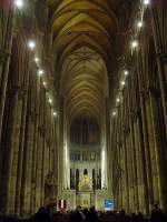 Amiens, Kathedrale Notre Dame. Mittelschiff nach Osten. In einer halben ...