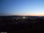 winterthur Winti by Night... resp. sp�ter D�mmerung... Die Sonne strahlt zwar noch den Himmel an, aber in der Stadt brennen schon die Lichter. Ebenfalls findet ein Fussballspiel auf der Sch�tzenwiese statt, so dass die Stadionbeleuchtung zu sehen ist. B�umli 4.6.2010