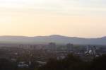 freiburg Im Vordergrund Freiburg, hinten ist der Kaiserstuhl. Vom Lorettoberg aus fotografiert 