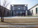 Neuere Architektur und Bauwerke Bundeskanzleramt, im nordwestlichen Teil des Spreebogens, 1997-2001 erbaut, im Volksmund 'Waschmaschine' genannt (18.03.2010)