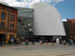 Stralsund Stralsund ganzer Stolz neben der neuen R�genbr�cke das Ozeaneum ohne Warteschlange.