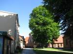 Grevesm�hlen; Kirchplatz, Pfarr-, Gemeinde- und K�sterhaus 16.06.2010  ...