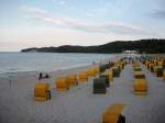 Insel Rugen Der Strand von Binz Richtung Fischerstrand am Abend.