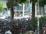 Fahrradabstellanlage vor dem Freiburger ...  Thomas Wendt 23.07.2010