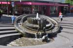 enschede Enschede (Provincie Overijssel), 23.07.2010, Brunnen vor dem Stadhuis (Rathaus)