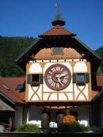 Triberg im Schwarzwald,
ein Denkmal f�r eine weltweit bekannte Schwarzw�lder Spezialit�t,
die ...