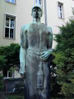Eine Bergmannsfigur in Bochum-Ehrenfeld am 22. September 2010.  ...