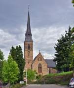 Kirche in Rhens am ...  Rolf Reinhardt 13.10.2010