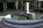 Brunnen in N�mes im ...  Volker Hunsche 11.01.2011