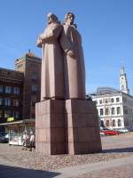 Riga, Unabh�ngigkeitsdenkmal ...  Peter Reiser 19.05.2011