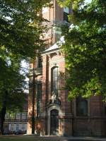 Schwerin [MV]; Lindenstra�e mit ...  Manfred Hellmann 09.07.2011
