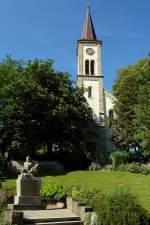 Laufen, die Dorfkirche und ...  rainer ullrich 01.10.2011