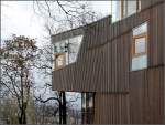 . H�lzerne Fassade - ...  Gisela, Matthias und Jonas Frey 18.11.2011