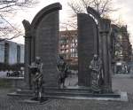 Denkmal der  G�ttinger Sieben  ...  Thomas Flebbe 09.12.2011