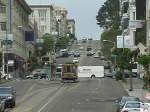San Francisco Blick die California Street hinauf.
Die Aufnahme entstand am 26. Juli 2006 aus den fahrenden Bus. Daher bitte ich die schlechte Qualit�t zu entschuldigen. 