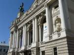 Stirnseite Opernhaus. ...  Hans van der Sluis 19.09.2007