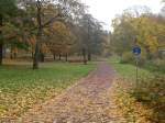 Radwege Gefunden. Wer nach links abgebogen ist, dann wieder nach rechts, hat nichts falsch gemacht (wenn man mal davon ausgeht, dass das kurze Teilst�ck dazwischen befahren werden darf). 2.11.2007