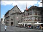 zurich Die Altstadt von Z�rich entlang dem Limmatquai mit Gastst�tten in sch�nen alten Geb�uden. (22.07.2007)