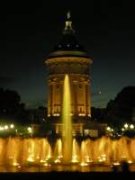 mannheim Der Wasserturm bei Nacht am 22.07.2007, einem der wenigen wirklich sch�nen Abende in diesem Sommer. 