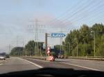 Hamburg Dieses Hinweisschild 'Ausfahrt' kann man aber nun wirklich nicht �bersehen. Autobahn A7 (Hamburg - Hannover - Bremen, Ausfahrt HH-Waltershof) am 30.08.03!!!