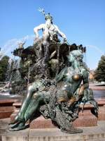 deutschland Berlin-Mitte, Neptunbrunnen im Sommer 2007