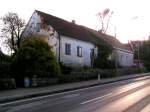 ried-im-innkreis '�berbleibsel' einer ehemaligen Werksiedlung: die sog. Schlagerh�user; 
die Fa. Schlager errichtete im Jahre 1937 in unmittelbarer N�he ihrer Ziegelei kleine einfache H�user. 071202