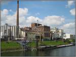 Deutschland Becken II des Rheinhafens von Neuss mit ans�ssiger Industrie. (03.08.2007)