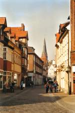 Luneburg L�neburg, Gasse in der Altstadt. Aufnahme Dr�hjahr 2003.