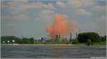 Duisburg Duisburg - Rauchzeichen �ber dem Industriegebiet Bruckhausen.