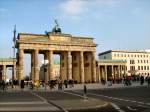historische Architektur und Bauwerke Berlin - Brandenburger Tor von Westen 2007