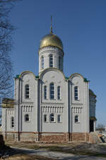 Auf dem Weg nach Kryvyi Rih habe ich Anfang April 2016 in einem kleinen Ort diesen Kirchenneubau entdeckt.
