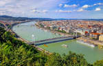 Die Hauptstadt Ungarns, Budapest, von oben.