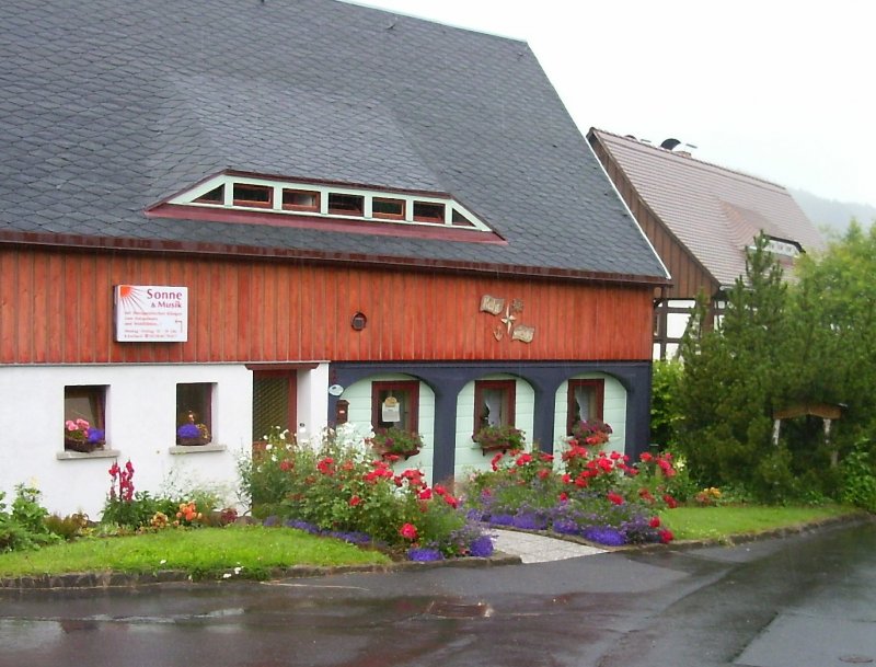 Umgebindhaus in Bertsdorf, Zittauer Gebirge im Sommer 2004