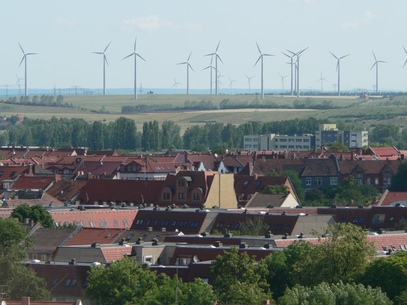 Umweltfreundliche Energie fr die Stadt liefern u.a. diese Windrder. 17.6.2007
