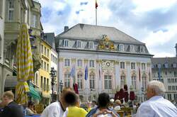 Altes Rathaus am Bonner Marktplatz.