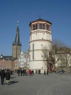 Dsseldorf, Burgplatz mit Turm