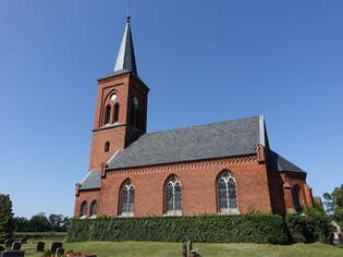 Deutsch, evangelische Kirche, neugotisch erbaut 1886 (13.08.2025)