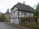 Lauenstein, ehemalige Amtsstube, erbaut 1731, dahinter die St.