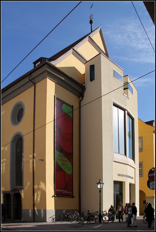 . Augustinermuseum: Zur Zeit wird die Anlage durch den Frankfurter Architekten Chrisoph Mckler saniert. 2010 wurde als erster Bauabschnitt das ehemalige Kirchengebude mit dem neuen Eingangsbereich fertiggestellt.
20.03.2010 (Matthias)