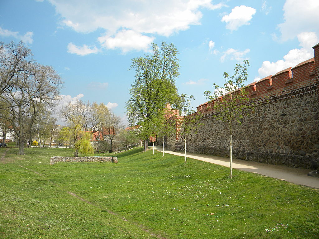  Beeskow Stadtansichten -Stadtmauer 26-04-2013
