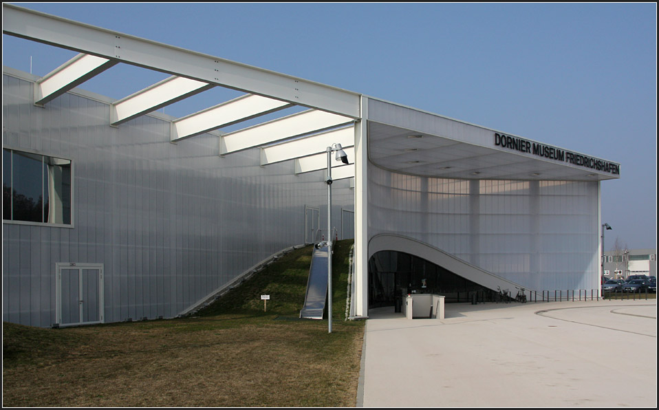 . Dornier-Museum Friedrichshafen: Eine Rutschbahn als Fluchtweg? 05.03.2011 (Matthias)