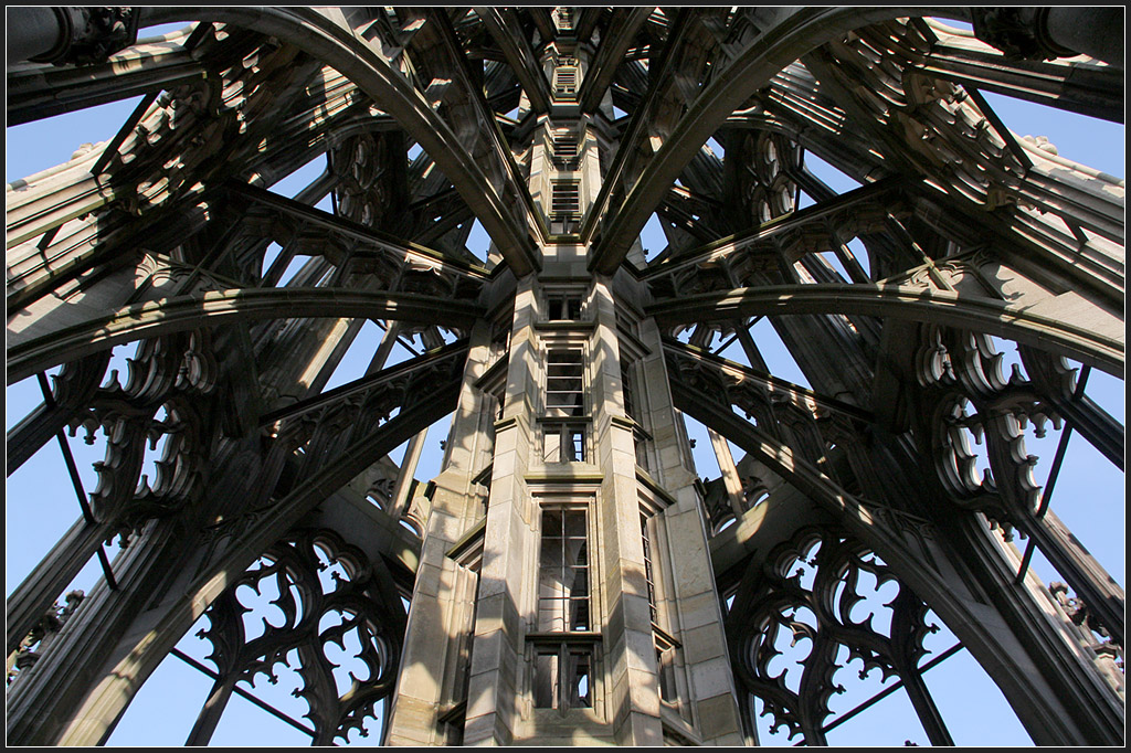. Filigran - Im Turm des Ulmer Mnsters, noch der hchste Kirchturm der Welt. 28.12.2012 (Matthias)