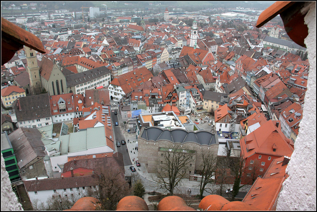 . Kunstmuseum Ravensburg - Blick vom  Mehlsack  auf Ravensburg und das neue Kunstmuseum, das in die historische Altstadt eingefgt wurde. 06.04.2013 (Matthias)