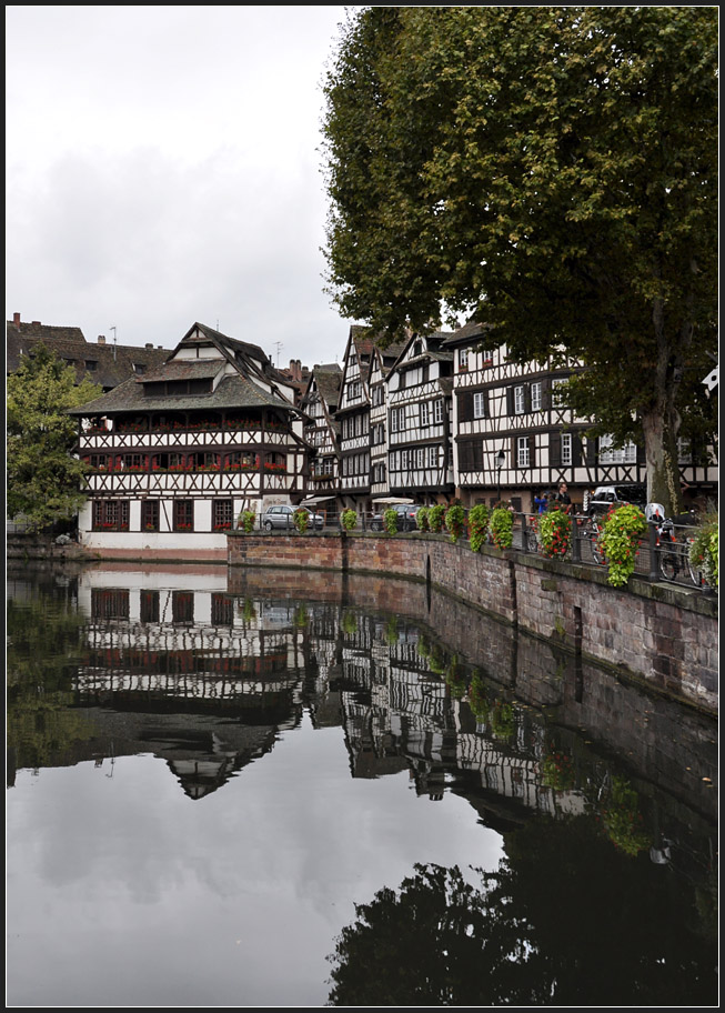 . Petite France - Am Canal de Navigation in Straburg. September 2011 (Jonas)