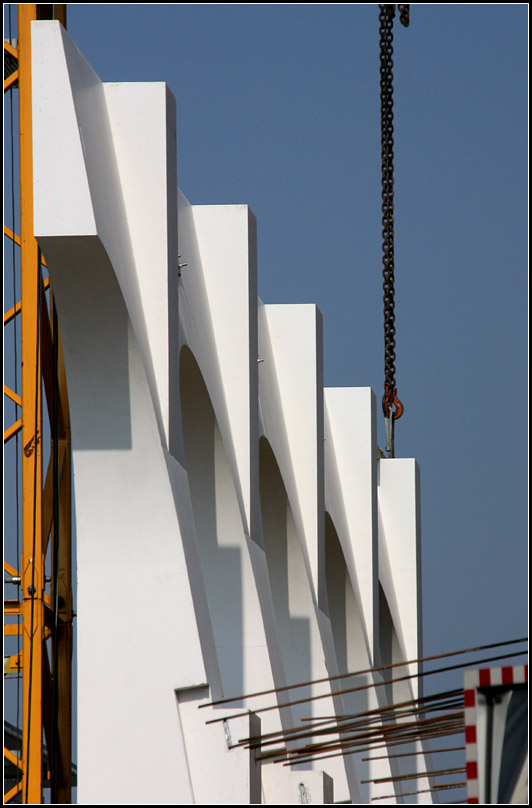 . So schn kann eine Baustelle sein! Bau der Arkadenbgen des Kaiser Karrees am Marktplatz in Karlsruhe. Architekten: Lederer, Ragnarsdottir, Oei. 01.03.2011 (Matthias)