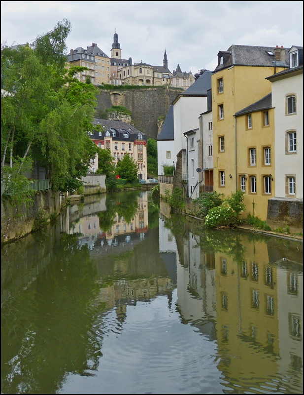 . Stadt Luxemburg - Die Alzette schlngelt sich durch den Stadtteil Grund. 14.06.2013 (Jeanny)