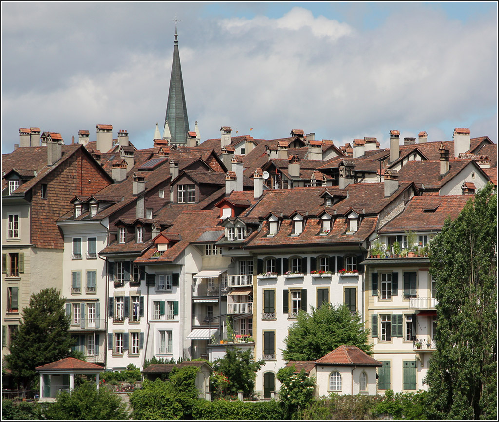 . Viele Kamine - Irgendwie haben mich die zahlreichen Kamine in der Altstadt von Bern fasziniert. 21.06.2013 (Matthias)